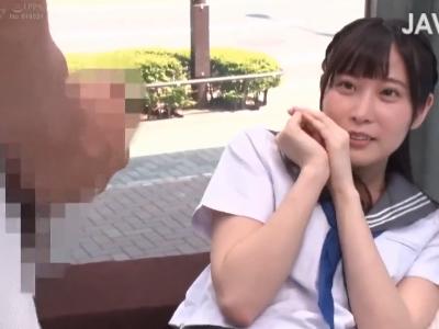 【マジックミラー号/素人ナンパ企画】『触りたい…かも…』S級アイドル顔の制服JKがセンズリ鑑賞→相互オナニー→セックス