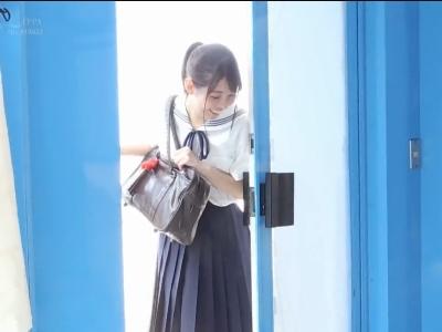 【マジックミラー号】『この真面目そうなJKが…』清純な制服JKにくすぐり→オナサポ→着衣セックス【素人ナンパ企画】