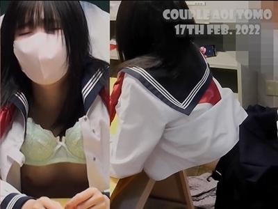 【削除注意】『教室で高校生カップルがヤッてるｗ』18歳の制服ロリJKの彼女と放課後に着衣セックスして３アングルでハメ撮り