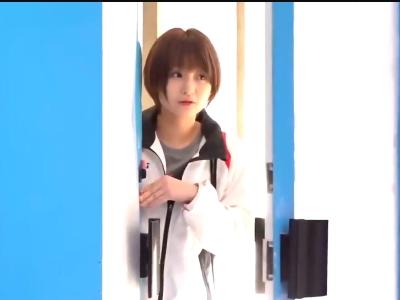 【マジックミラー号/素人ナンパ企画】『おっぱい揺れすぎｗ』アイドル顔の美少女アスリートJDが童貞の筆下ろしで杭打ち騎乗位