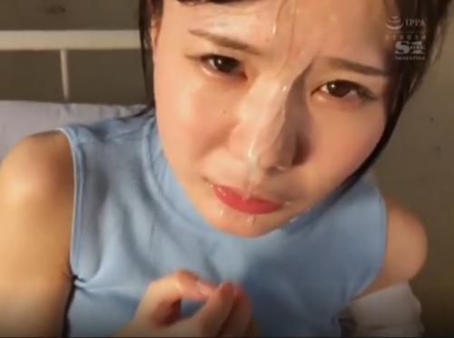 超可愛いお姉さんに手と口でしごいてもらって顔に発射したったｗ