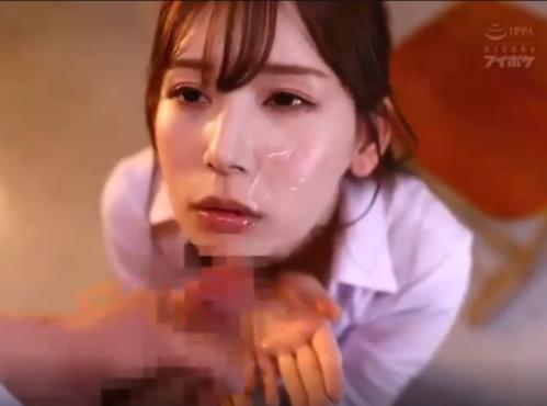 エッチなお姉さんが手や口でシコシコして発射させます♥