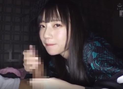 童顔の美少女がエッチな言葉をささやきながら手や口でシコシコして精液を搾り取ります♥