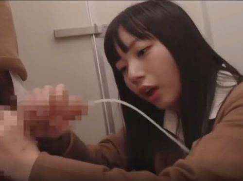 【手コキ射精】激カワ清楚系JKが手コキフェラで発射させるｗ【七沢みあ】
