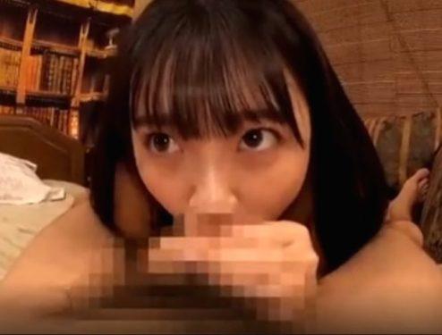 清楚な巨乳の少女がフェラチオで口内に発射させる神動画ｗ