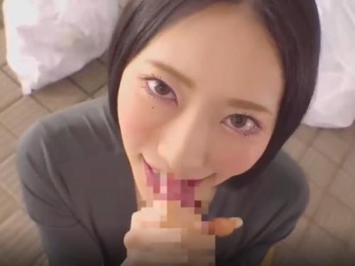 めちゃくちゃ可愛い女の子が手や口でシコシコして精液を搾り取っちゃいます♥