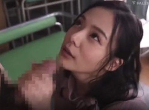 美形の激カワお姉さんが手コキやフェラチオで射精へと導きます♥