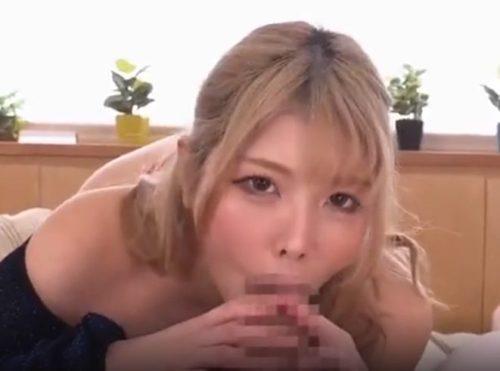 エロエロなギャルがバキュームフェラで口内射精させちゃいます♥