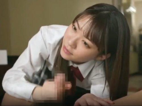 正統派激カワ女子高生に手と口でチンポを責められて大量射精ｗ