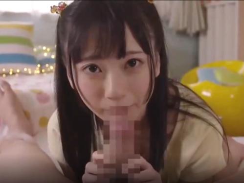 アイドル級に可愛い女の子が手や口でシコシコして発射させる！