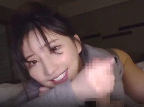 S級激カワお姉さんに手でシコシコされて大量射精ｗ