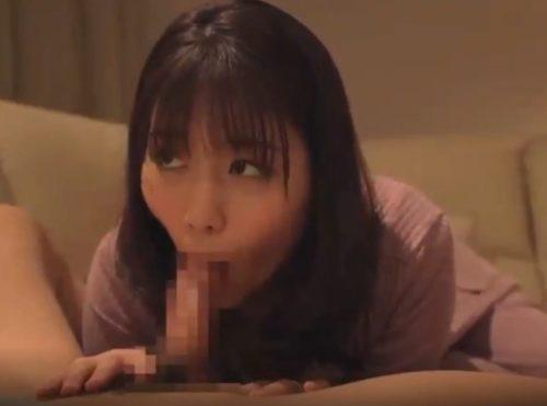 清楚な美熟女が濃厚手コキフェラで口内射精させる！！