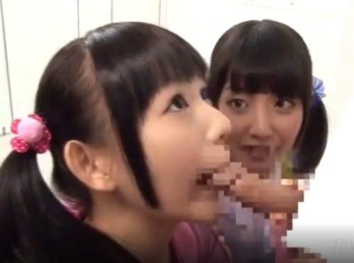 ロリロリな美少女が手コキフェラチオで射精させる動画がエロすぎる件ｗｗ