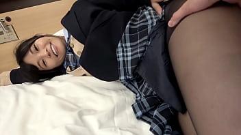 巨乳のアイドル顔のJKとおじさんの子作りセックス
