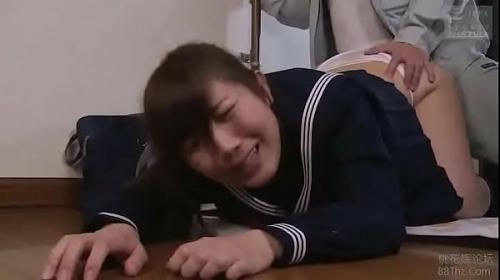 【美泉咲】《女子校生をバックから犯し続ける男性教師》尻を胸を、若い肉体を強姦し続けるだけ