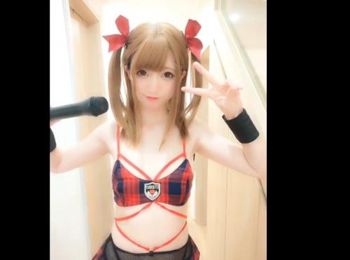 《コスプレ・スマホ個人撮影・流出》少女のエロシーン。見せつけ。