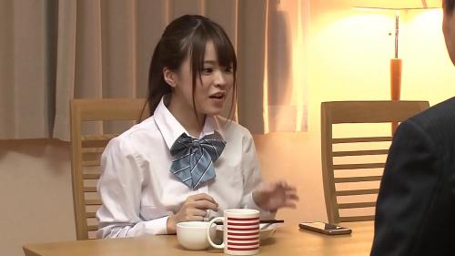 性犯罪《父娘相姦》母親が同窓会で留守の夜、妻の連れ子を夜這いして、何度も犯す義父　