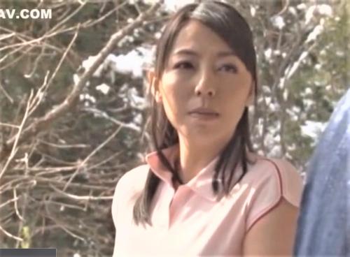 【人妻NTR】夫の高校時代の教え子の若者に再会した巨乳熟女妻!思いもかけず誘惑され体を許した。村上涼子　