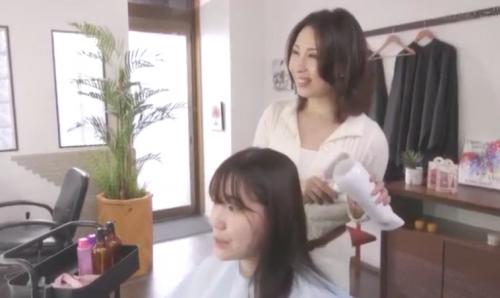 熟女の人妻美容師が強姦魔に白昼堂々無理やりSEX!男にベロチュウ＆手マン! 鬼ちんぽに生ハメザーメンたっぷり中出しwww