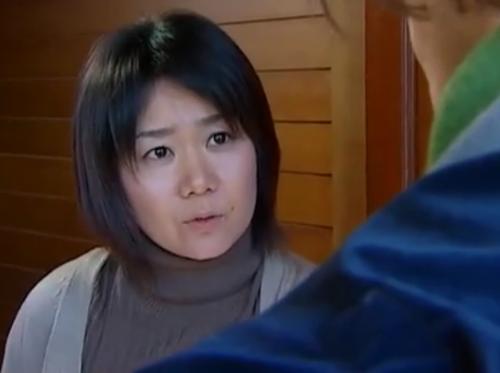 【ヘンリー塚本】ナンパ中年男にストーカーされ自宅で中出しセックスした熟女妻!「いゃあ、いゃあ」と挿し込まれたデカチンコに逝きまくる