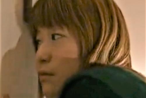 【ヘンリー塚本】「隣に妹が来てる・・声出すな」兄嫁がセックスで大きな喘ぎ声!壁に聞き耳をたてる妹!密室の情事が筒抜けの一家