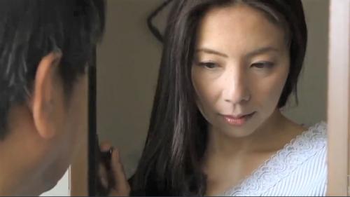 【人妻NTR】浮気をばらすと脅迫されてしぶしぶ男とセックスする美人妻!