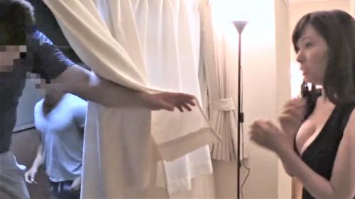 【人妻レイプ】巨乳人妻が尾行されベランダから侵入した男達に輪姦される!2人ががりで犯されナマハメ無許可中出しセックス!