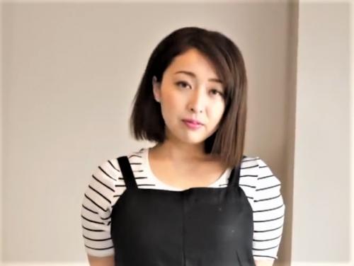 【人妻ナンパ】美人だけど気さくな奥さんをハメ撮り!プリンプリンボディにバックからガン突き挿入で喘ぎまくり中出しセックス!