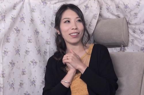 【人妻ナンパ】セックスレスで欲求不満の美熟女妻をゲット! 下着披露だけで濡れてきたスケベ妻に他人棒が突っ込まれる!