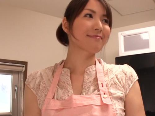 【人妻NTR】亭主の同僚に犯された巨乳妻!男達の肉奴隷としてレイプされる熟女妻のエロドラマ