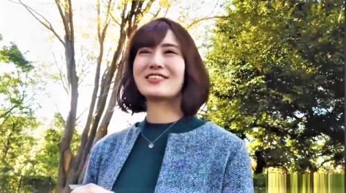 【人妻　NTR】トリミングサロン経営の27歳美人妻が初撮り! SEXでさらなるダイエット効果を期待!