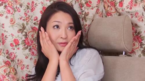 【熟女ナンパ】ちょっとお茶目な48歳の美熟女をゲット!電マのマンコへの振動に発情!激しい中出しセックスで絶頂イキまくりのエロ妻!