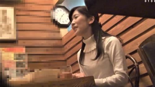【熟女ナンパ】旦那に見られながらの熟女妻とのハメ撮り!旦那も興奮する他人棒と妻とのセックス!