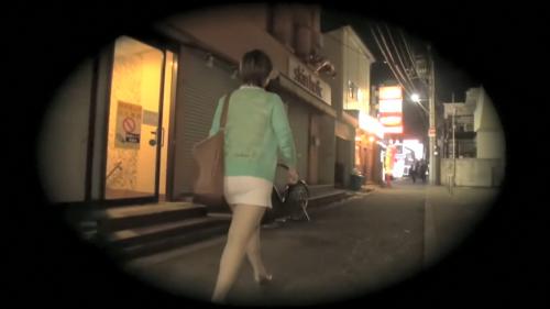 【熟女レイプ】帰宅途中のOLを待ち伏せして拉致!ヤリ部屋に連れ込まれ男らにバイブ何本も突っ込まれて凌辱輪姦され号泣し理性崩壊!