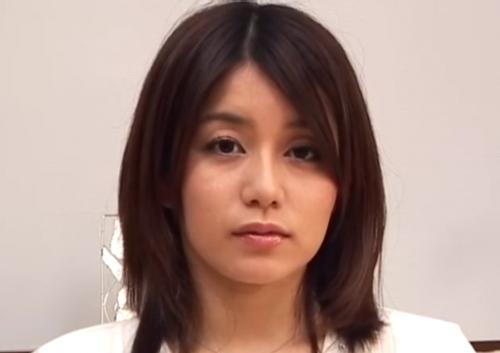 【人妻ナンパ】3年間セックスレスで欲求不満の美人妻ハメ撮り!フェラしながらバックから挿入の3Pプレイで絶頂イキ