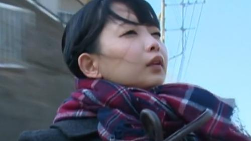 【ヘンリー塚本】母親が病気で入院となり義父が娘にムラムラきて犯した。そのうちに娘も感じてきた。