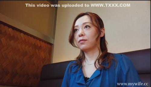 【人妻】10年以上セックスレスで欲求不満の44歳の熟女をナンパ! 久しぶりの肉棒に喘ぎまくる不貞妻!