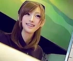 居酒屋のバイト娘を口説いて店内のトイレでエロ撮影！待ち合わせしてラブホでエッチな事しちゃう！！