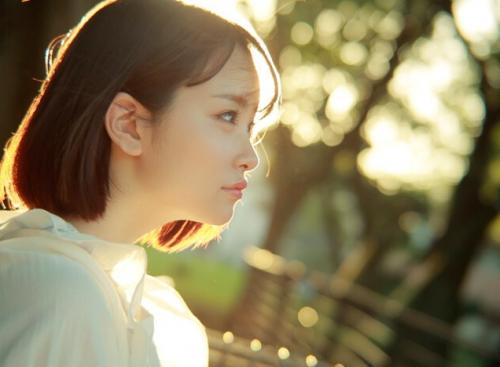 ＜愛宝すず　18才＞マシュマロGカップ純白美少女の第二段は、3Pにも挑戦！