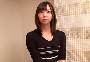 ＜素人　ナンパ＞街の激カワお姉さんを狙い捕まえた美少女ギャルをハメ撮りSEX！！