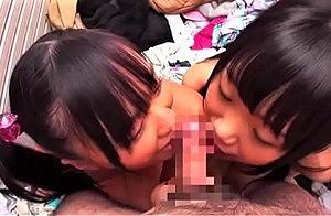＜夏乃ひまわり 宮沢ゆかり＞スク水の日焼けあとが眩しいロリJS妹が近所のおじさんにイタズラされてエッチなこと仕込まれちゃう！！