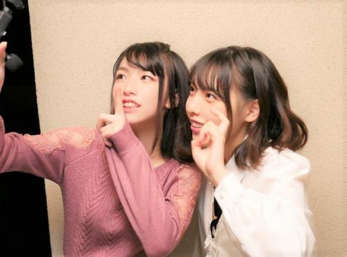 W痴女 小悪魔美少女が素人男性の自宅訪問！M男をちくび責め、顔面騎乗位でとことん責める！！