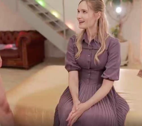 【リリー・ハート】金髪碧眼のスレンダースイス美人。まるでヨーロッパの王女様のような気品高き雰囲気を持つ彼女のS◯X！