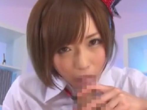 ちっぱいで制服の美人ギャルが濃厚なフェラと玉袋マッサージの後、綺麗なぐちょぐちょおまんこでチンコを咥えちゃう