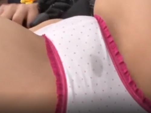 ◎ロリ系JKナンパ◎「やだ、恥ずかしい・・//」朝風呂派のウブな娘が電マでパンツにエロいシミを作り羞恥！エロ教育される！