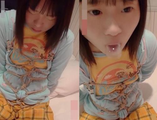 これ大丈夫？？J〇みたいな幼い娘の口に大量発射！えづいて吐きそうになってます！