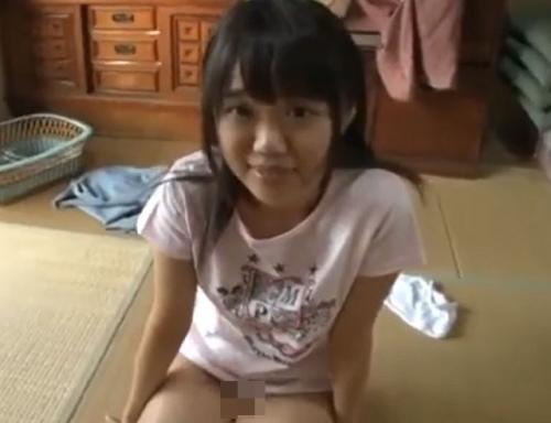 田舎の小学生みたいな娘が性奴隷に・・・近所から丸見えの部屋で全裸セックス！