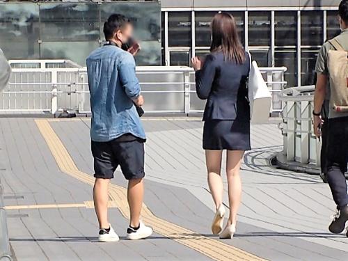 【素人ナンパ】清楚系美人な爆乳お姉さんがバニーコスへの着替えを盗撮された…都内で見つけたミニスカOLとホテルで背面騎乗位
