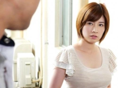 【団地妻】水道業者に寝取られる爆乳おっぱいの美人奥さん!清楚系なミニスカ奥様が何度もハメられベロチュー不倫セックス