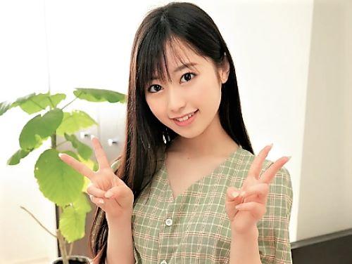 【素人】出ちゃいました//早漏オトコに手コキしたら精子ぶちまけられた美人お姉さん…苦笑いしつつも企画を続けてくれたJD
